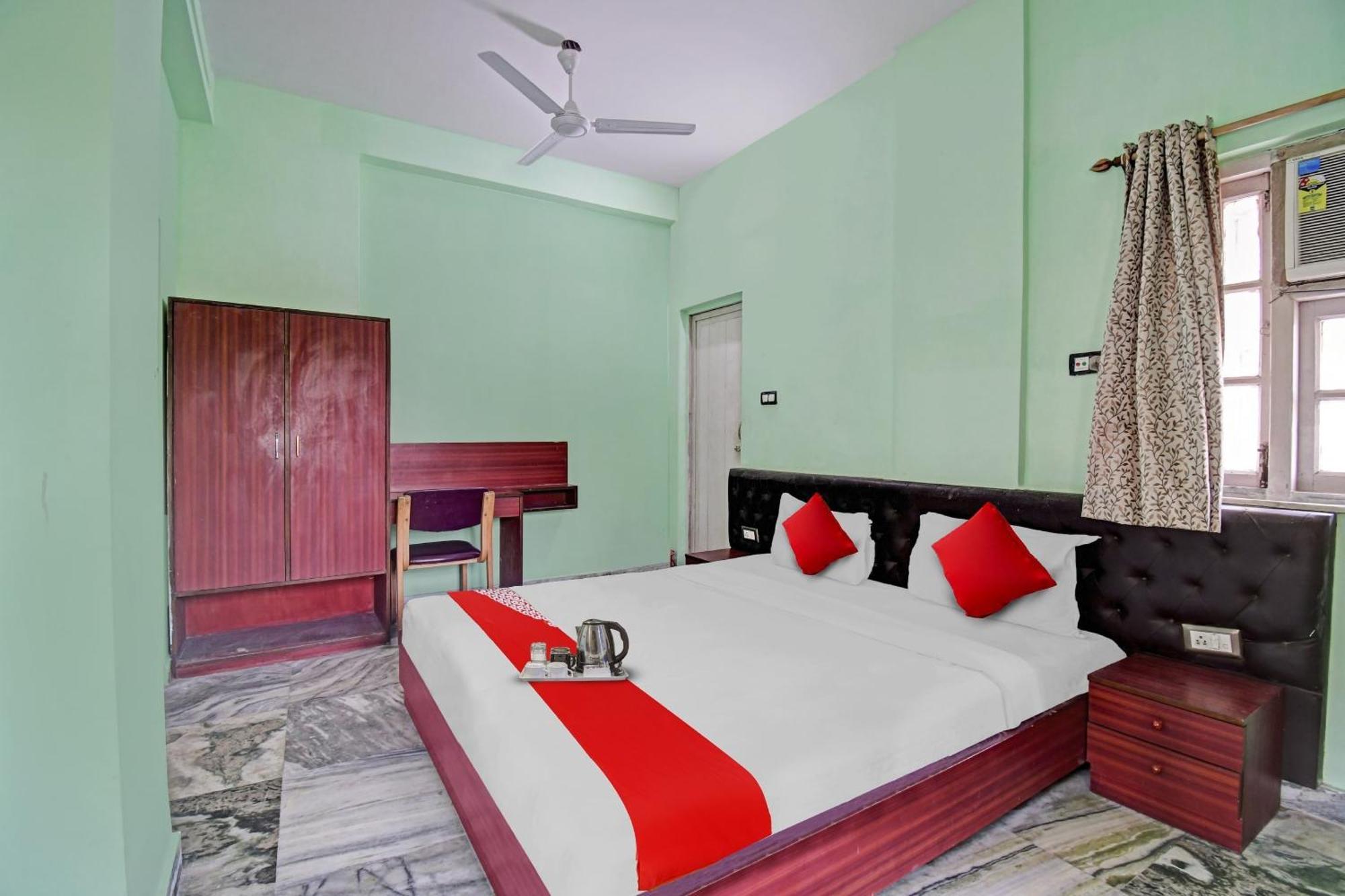 Hotel O R A Homestay Near Acropolis Mall Kolkata Bagian luar foto