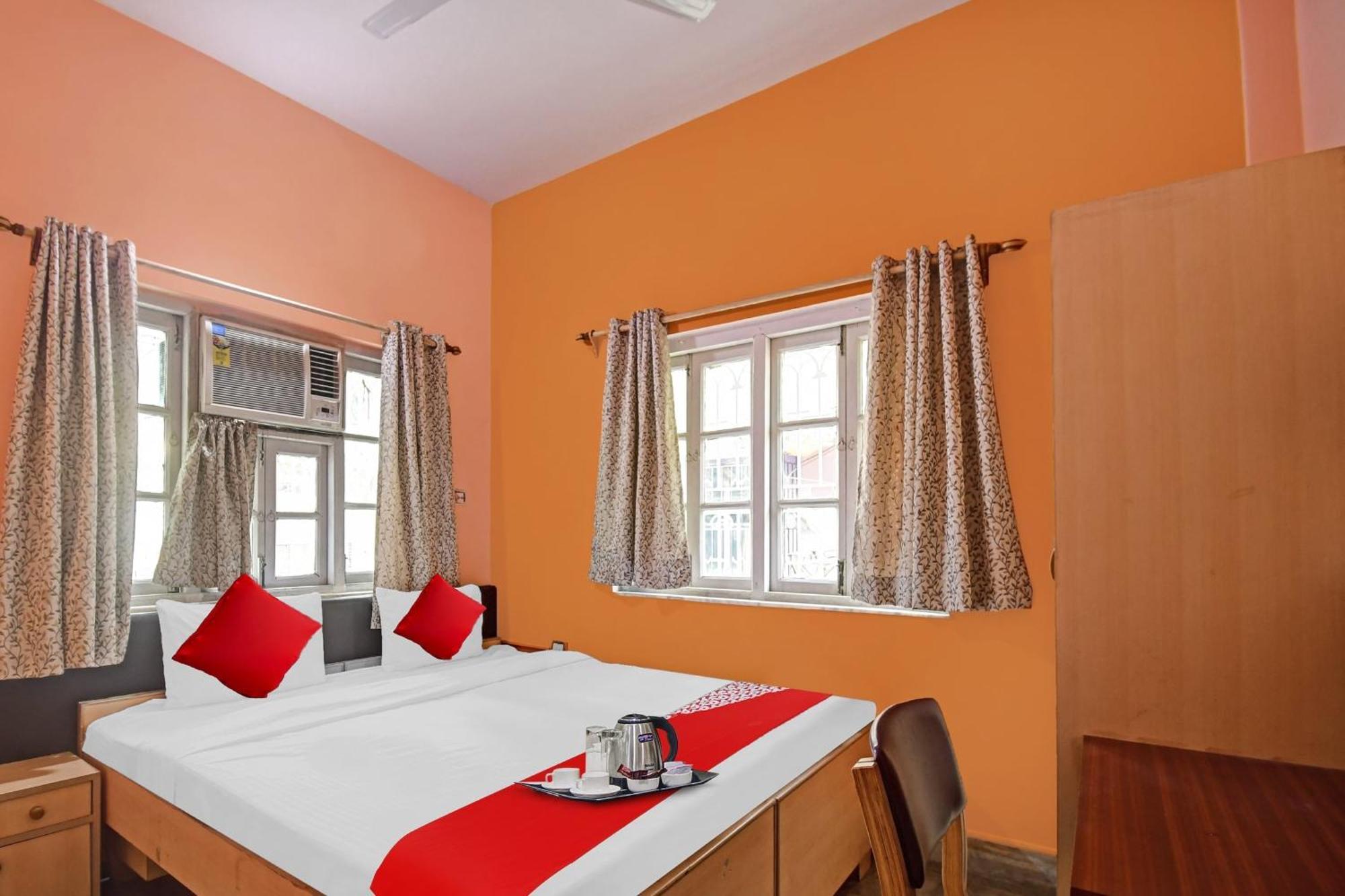 Hotel O R A Homestay Near Acropolis Mall Kolkata Bagian luar foto