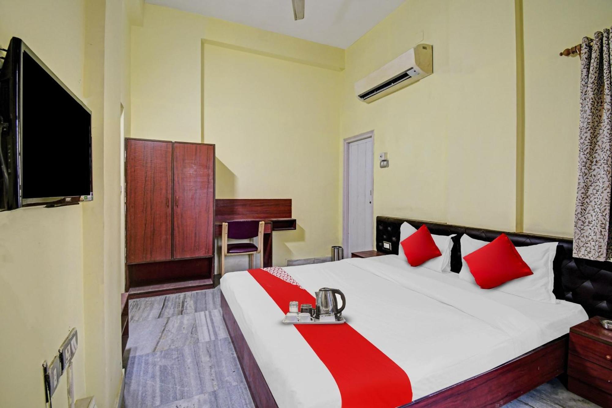 Hotel O R A Homestay Near Acropolis Mall Kolkata Bagian luar foto
