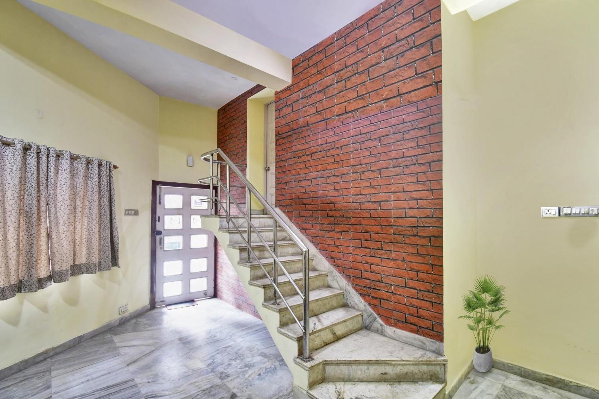 Hotel O R A Homestay Near Acropolis Mall Kolkata Bagian luar foto